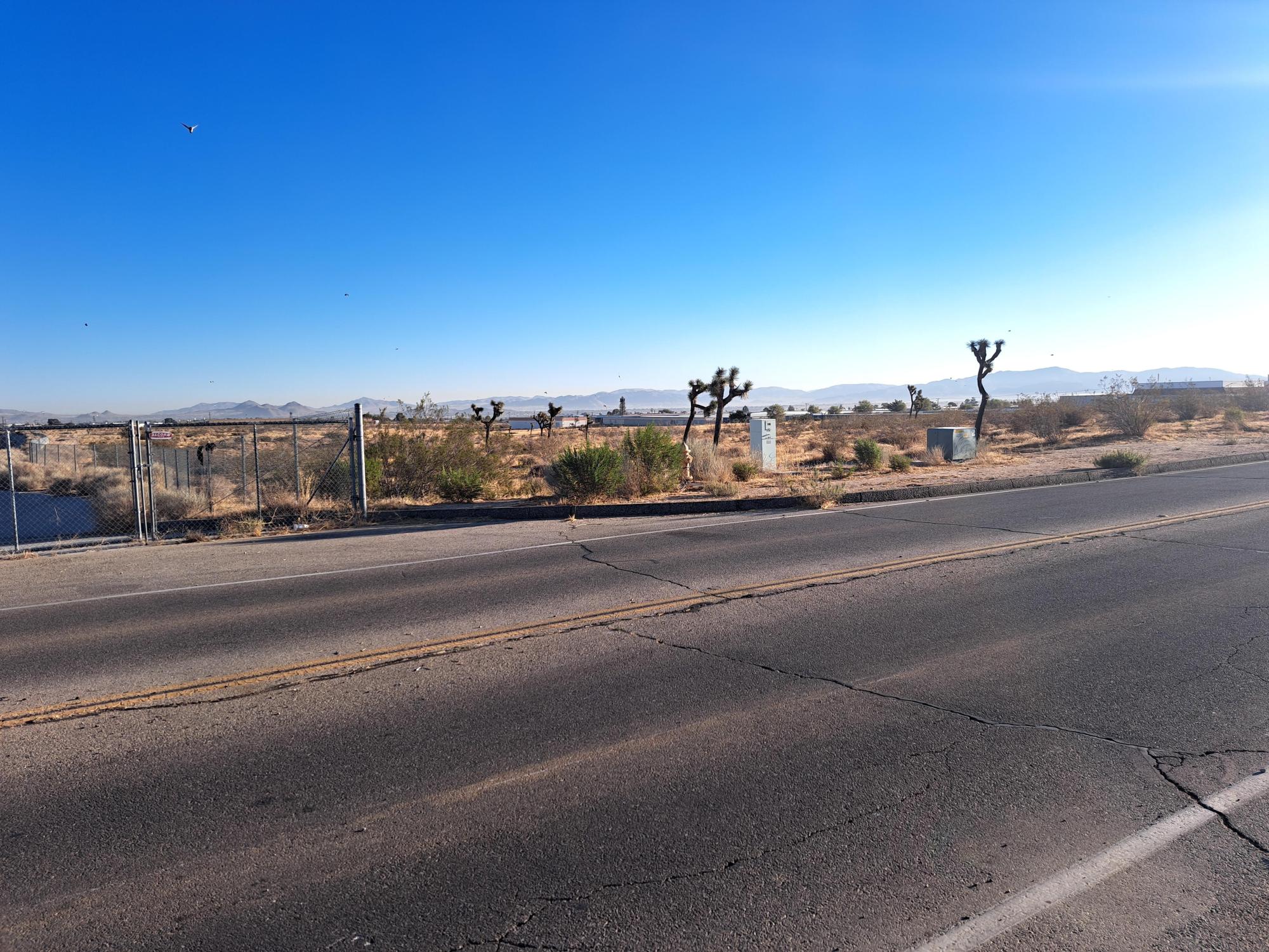 ±2.08 Acres Mojave St