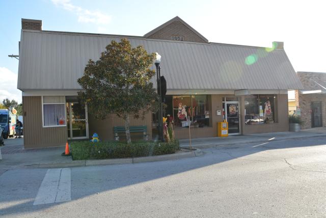 Downtown Clermont 100% Leased Building