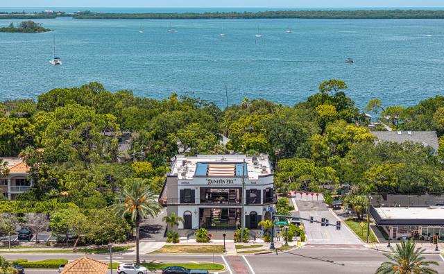 Tampa Bay Mixed-Use Restaurant,Retail & Event