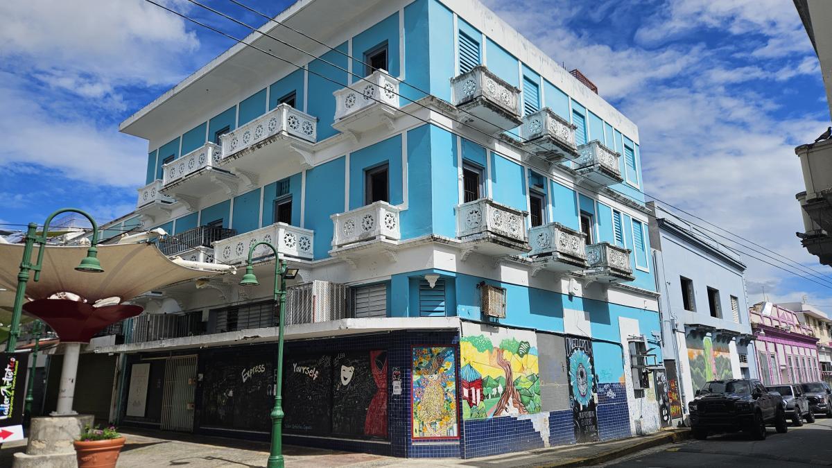 Pitusa at Gautier Benitez Lease