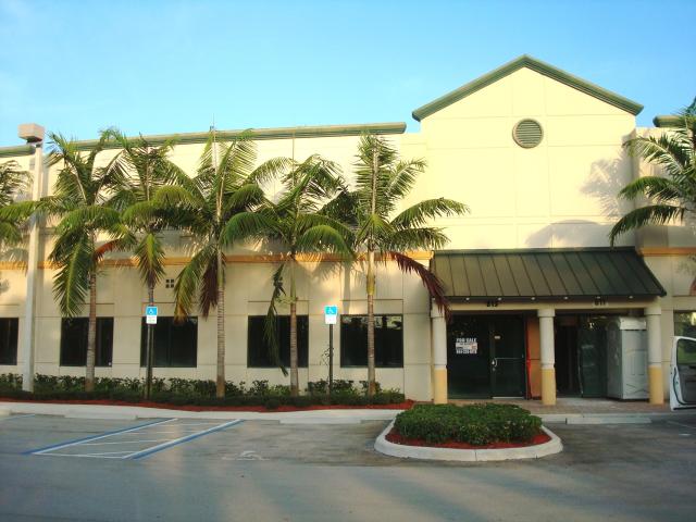 For Sale Office/Warehouse 3,300 SF