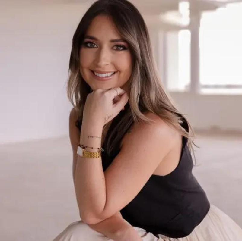 Camila Refojos