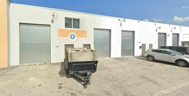 ±4,425 | Street Level Warehouse | Hialeah