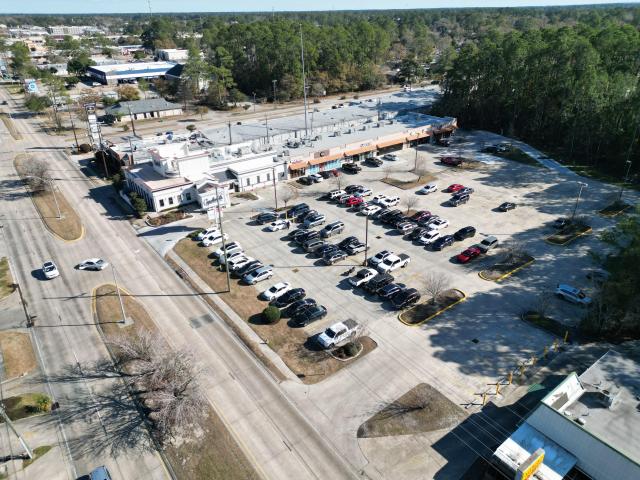 Retail Units in Gause Blvd Shopping Center