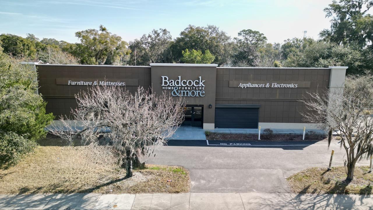 Corporate Surplus - 17,607+/- sf Comm/Retail