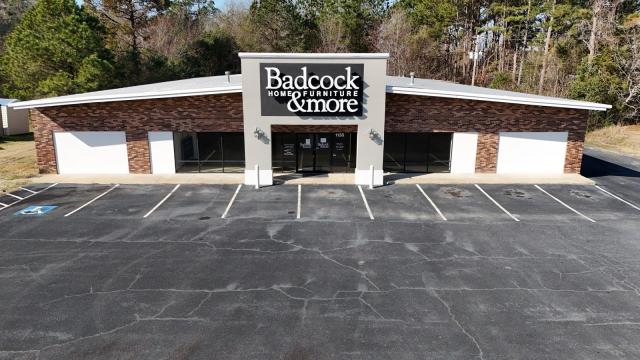 Corporate Surplus - 11,466+/- sf Comm/Retail