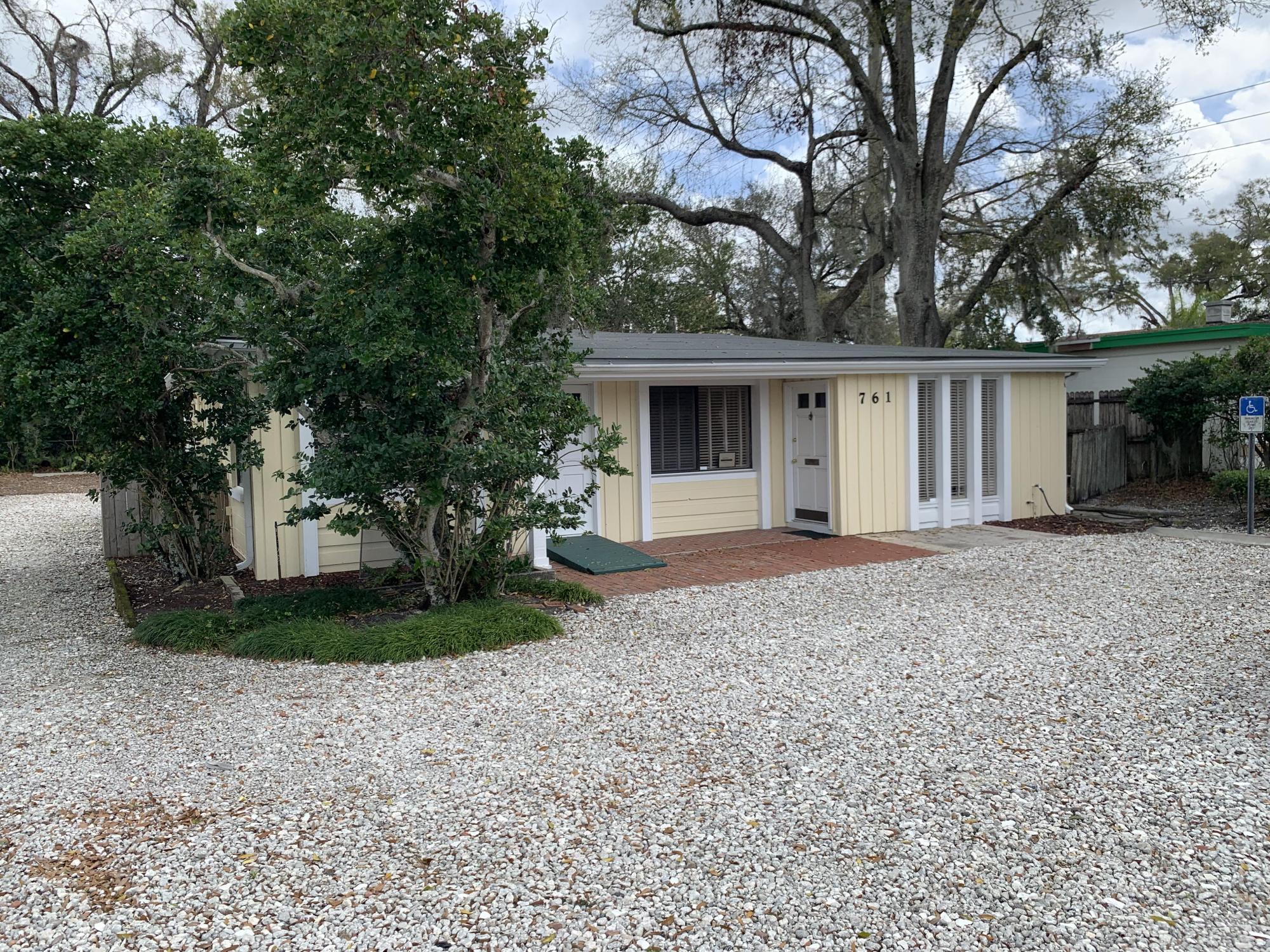 1464 SF Office Bldg. For Sale