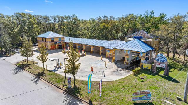 Car Wash & Retail Center in Tampa MSA
