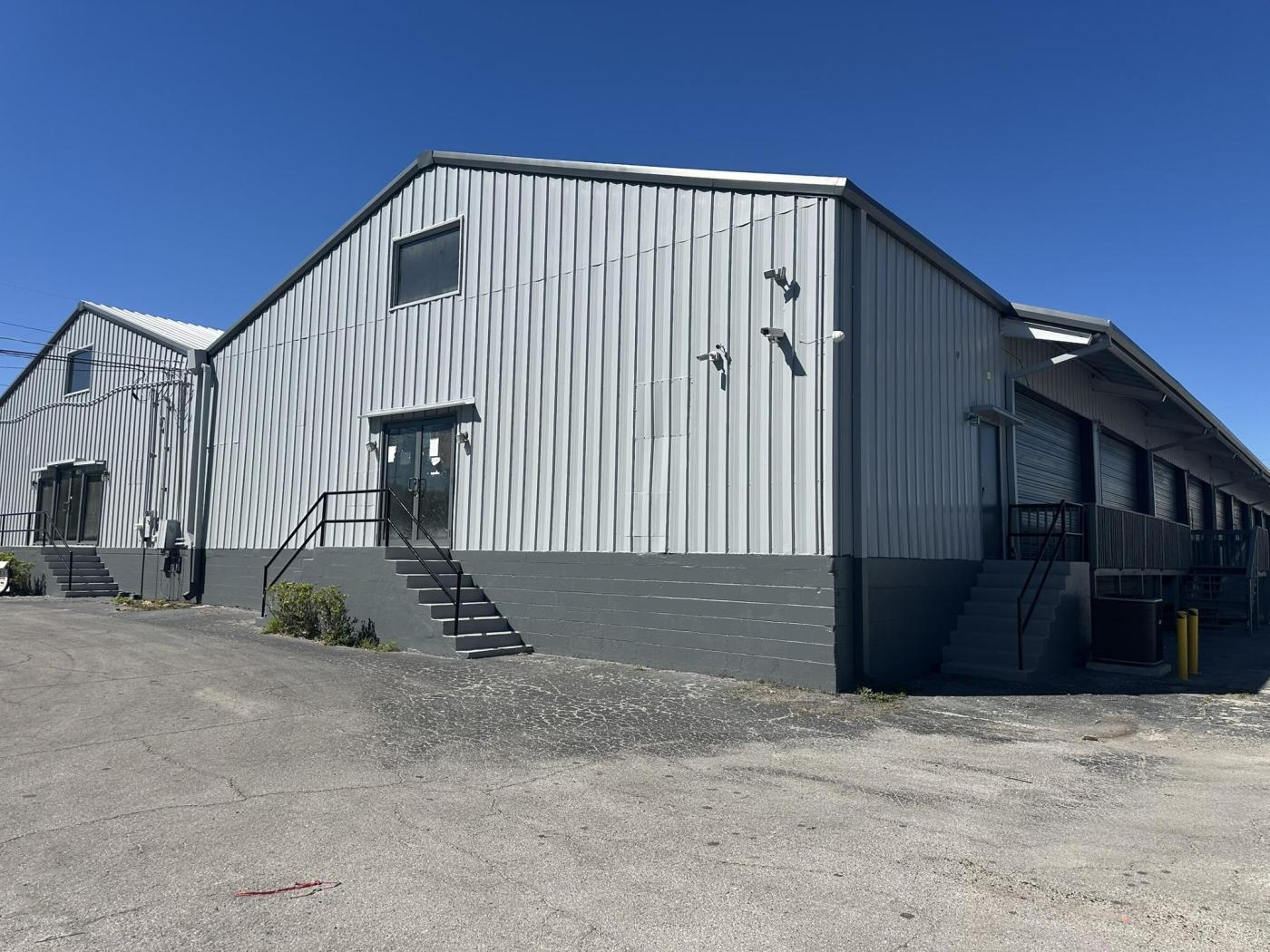 Ybor City Dock High Warehouse for Lease