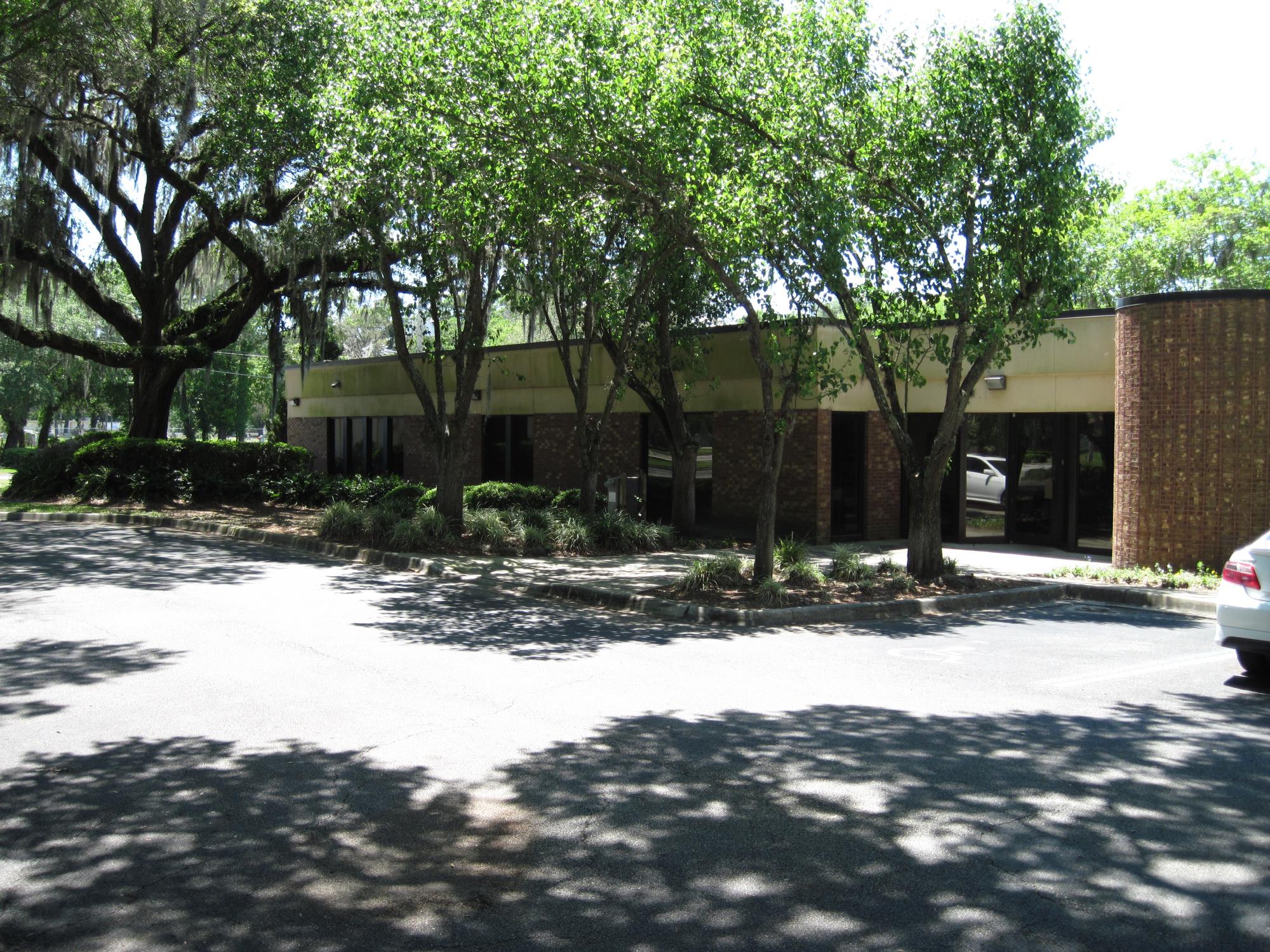 3901 Carmichael Ave.