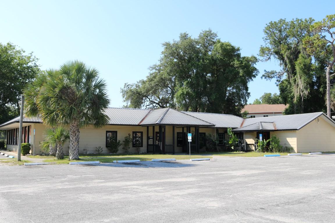 Busy Hwy Location - E Hwy 40 & SR 35