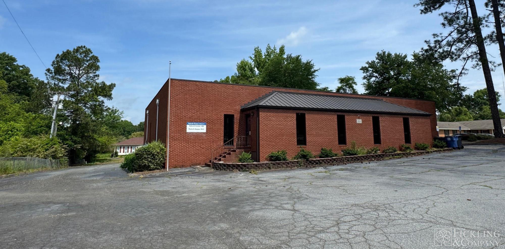 6,115 SF Medical Office For Lease