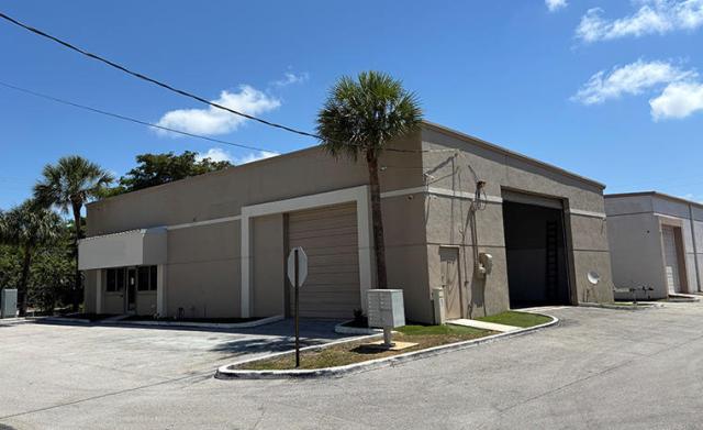 Free Standing ±3,150 SF Office/Warehouse