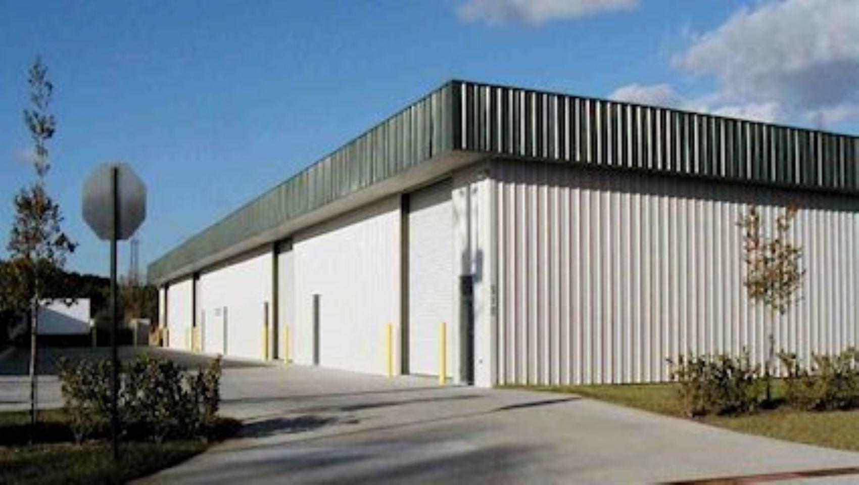 Industrial Warehouse For Lease