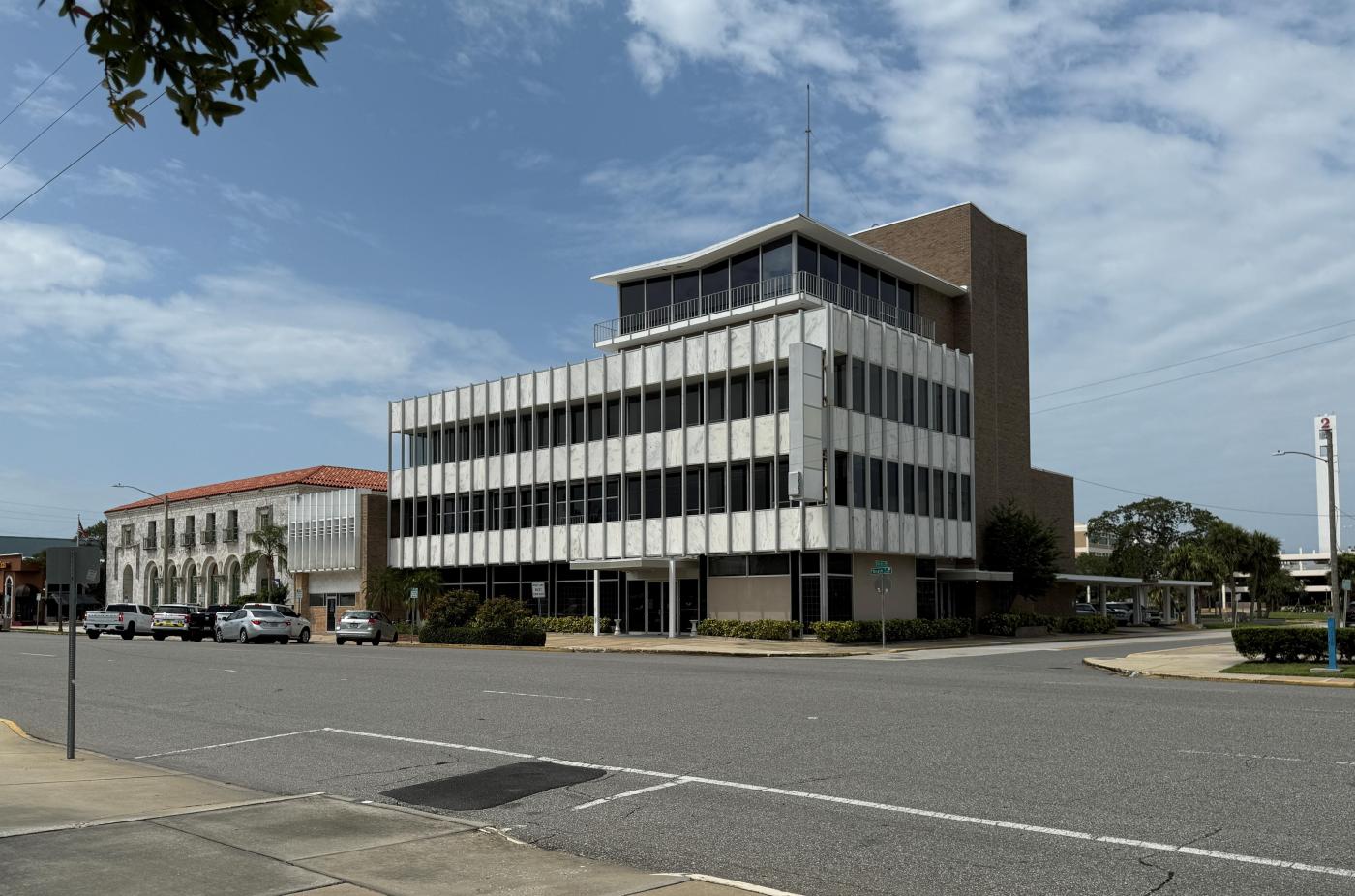 Freestanding Downtown Daytona Building