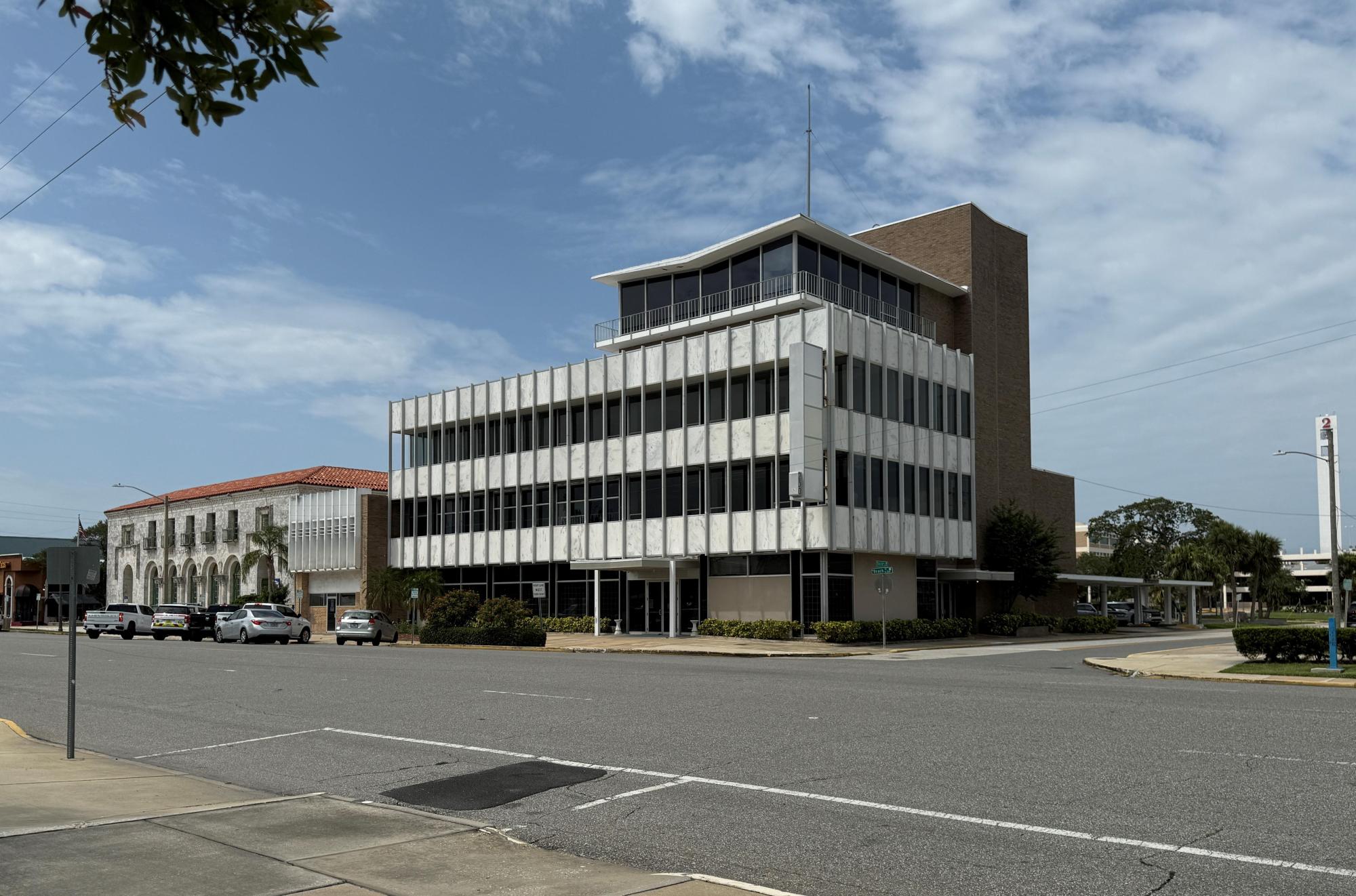 Freestanding Downtown Daytona Building