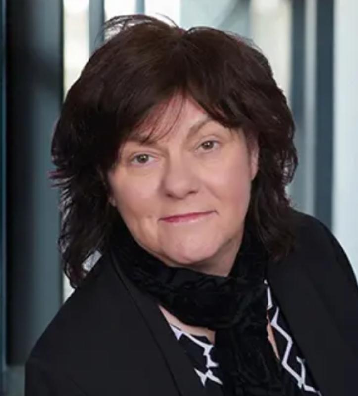 Julie Gibbons, CCIM
