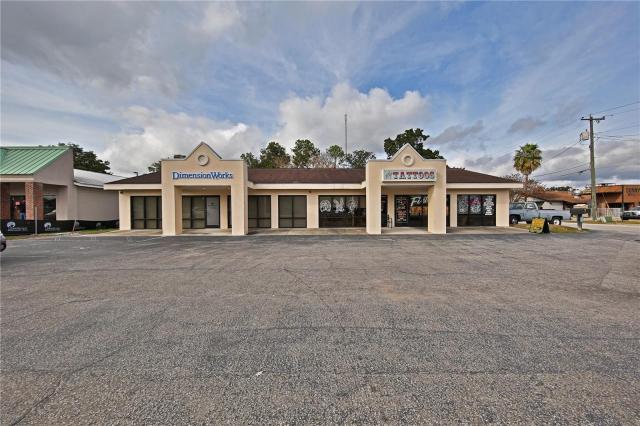 Class A 1572 SQ FT Retail Space-Busy Location