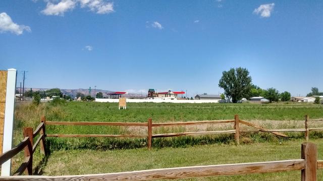 2912 D Rd. - 1 AC Sale