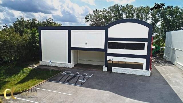 109 Commerce St - Warehouse/Flex Space