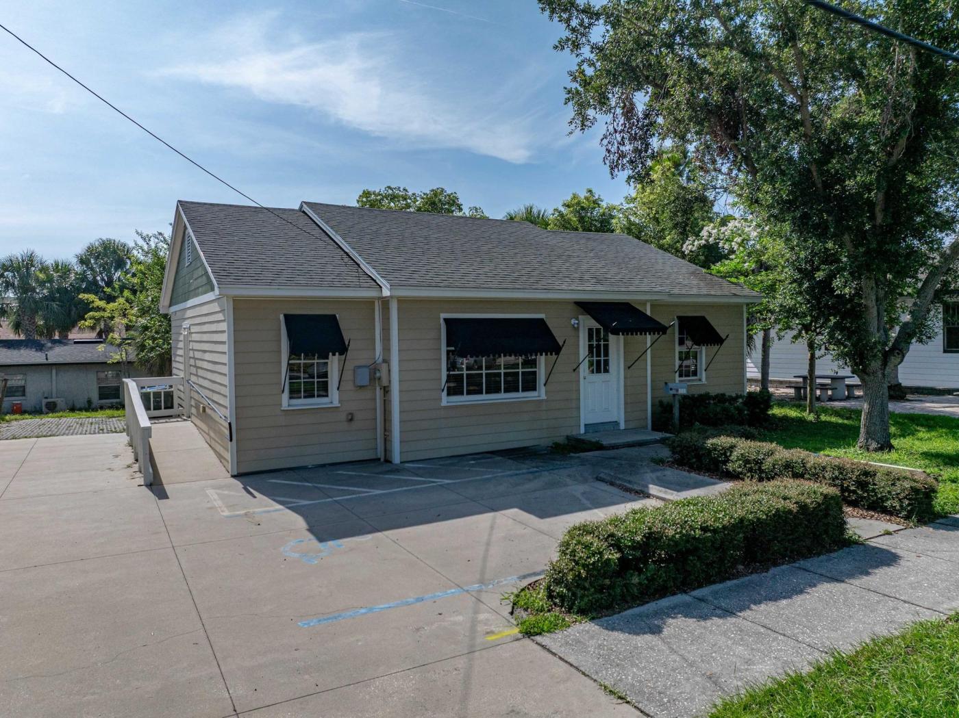 Downtown Lakeland Stand Alone Office