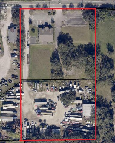 Office Building on +/- 4.40 Acres Fenced Yard