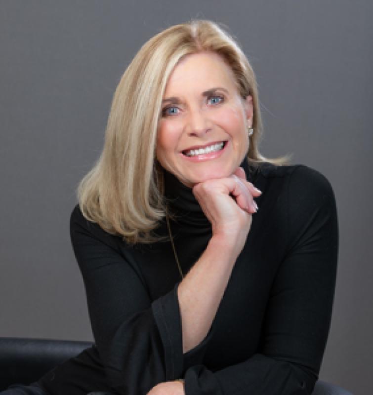 Carolyn Betts, CCIM