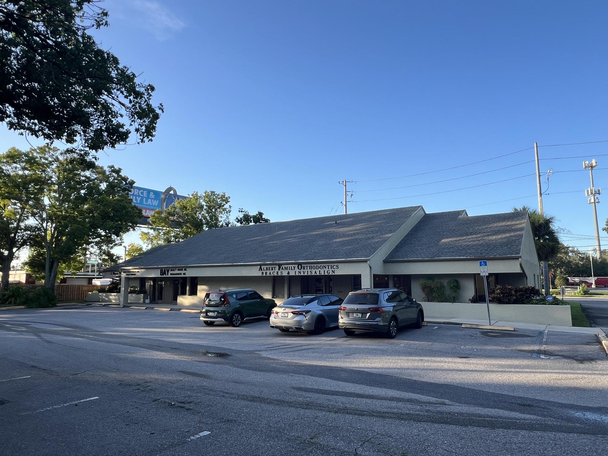 Palm Lake Square Retail / Medical Office Cond