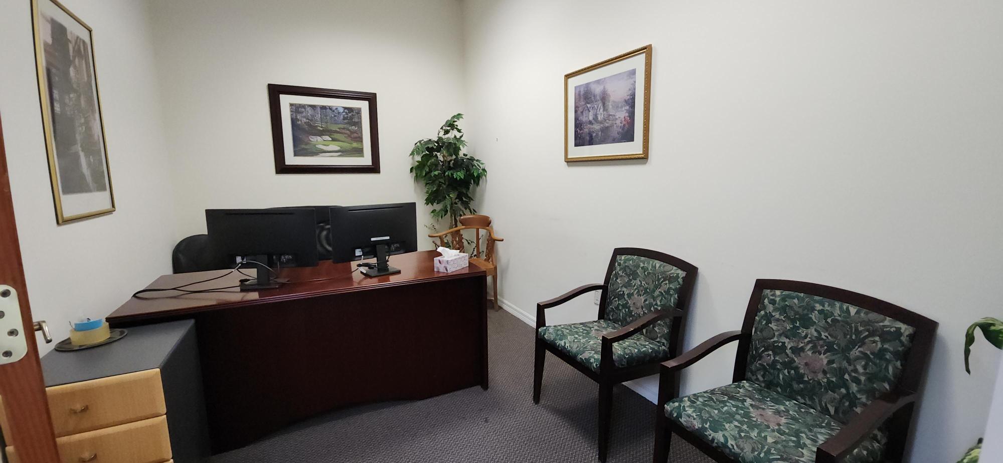 Executive Suites & Co-Working Space For Lease