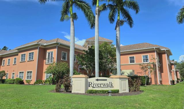 Immaculate Riverwalk Park Office Space!