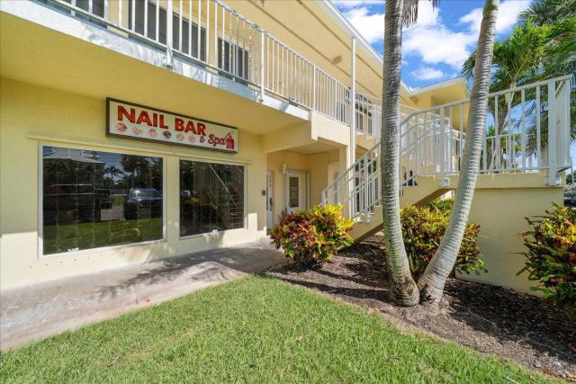 Premier A1A Storefront - Office Space