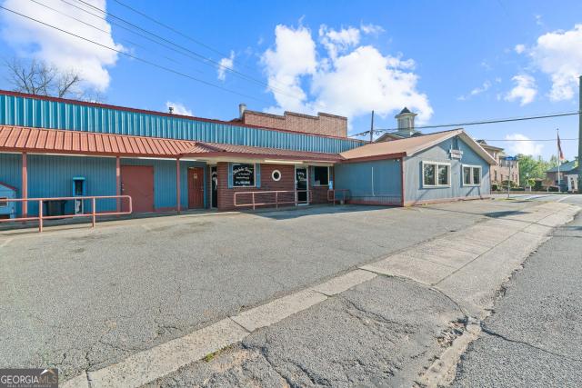 Iconic Family Owned Restaurant For Sale