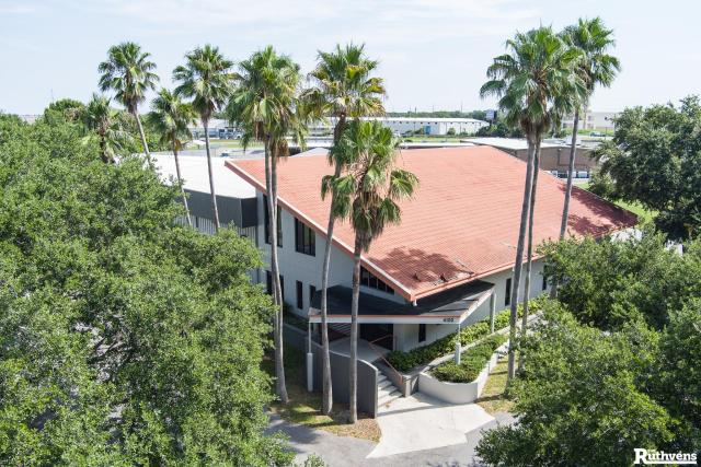 3,900 SF - 9,900 SF Warehouse / Flex