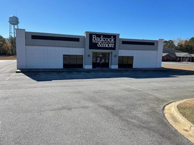 Corporate Surplus - 13,496+/- sf Comm/Retail