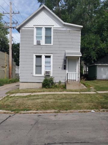 Two houses on one parcel