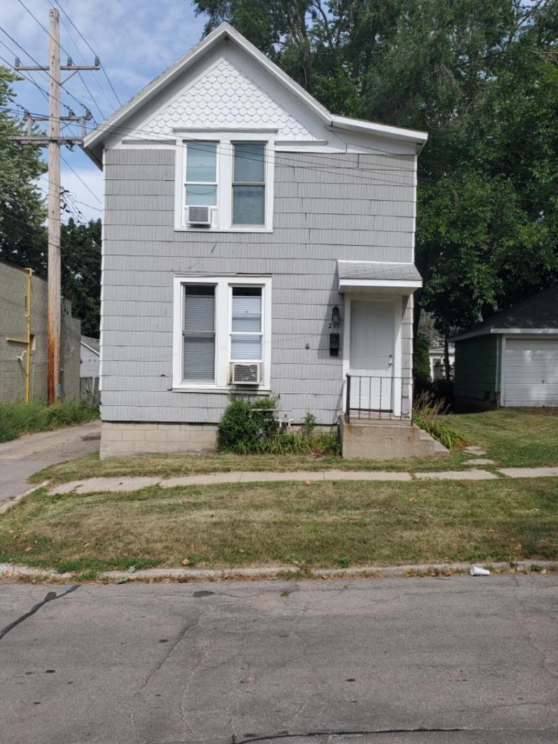 Two houses on one parcel