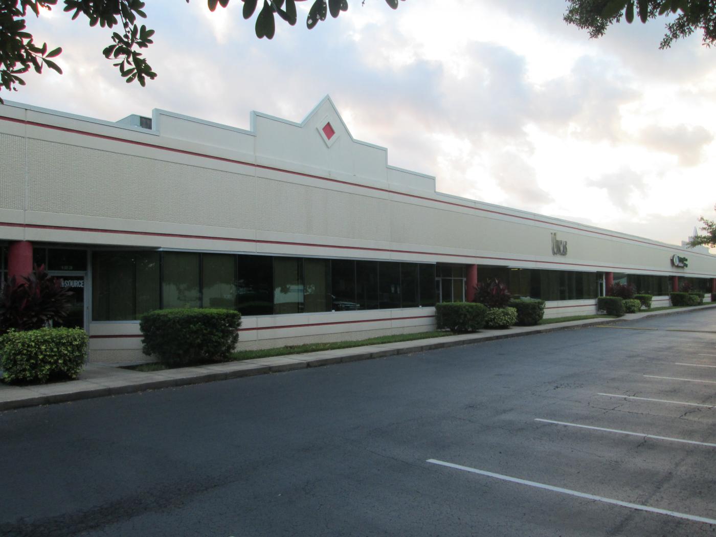 Starpointe Service Center Condo