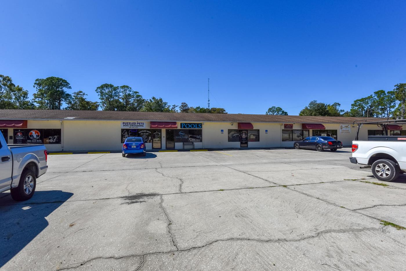 9 Store front Plaza, + 7 Storage