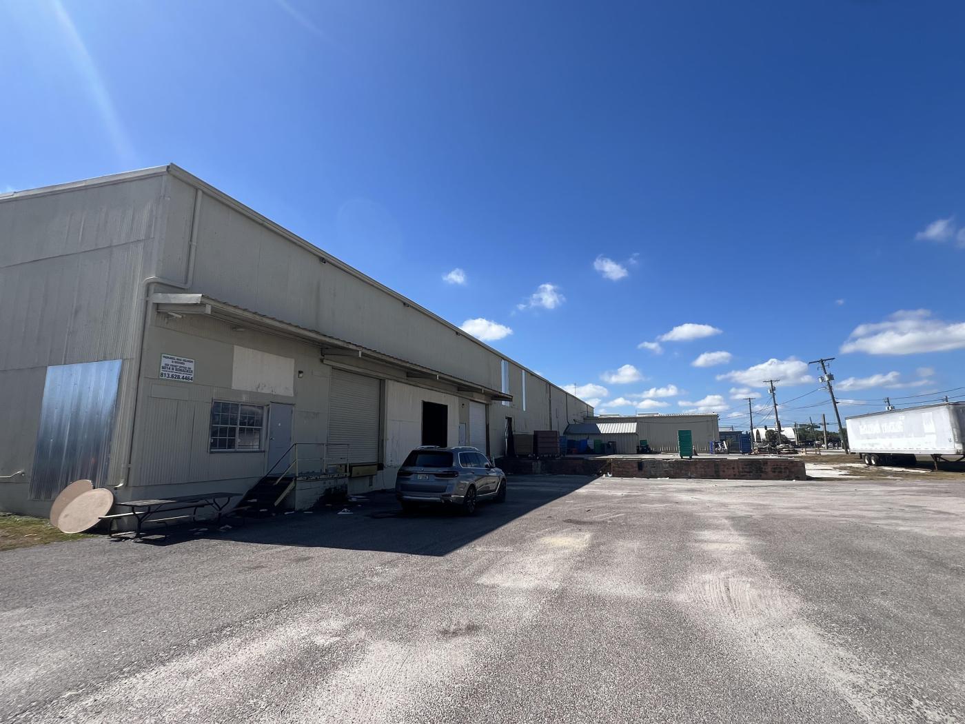 E Tampa M-Zoned Industrial WH (Dock/Grade)