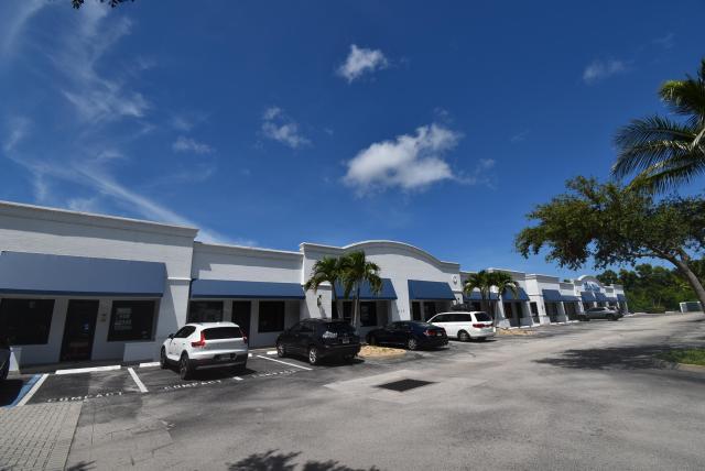 1,350 - 8,100 SF US Hwy 1 Retail/Office Space