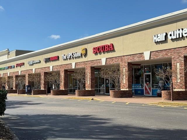 Retail Space Available at Publix Center!