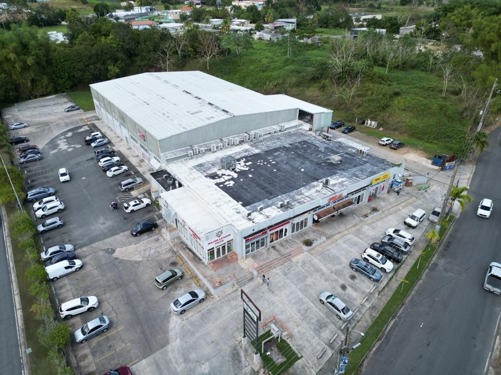 The Outlet & Commercial Shopping Center