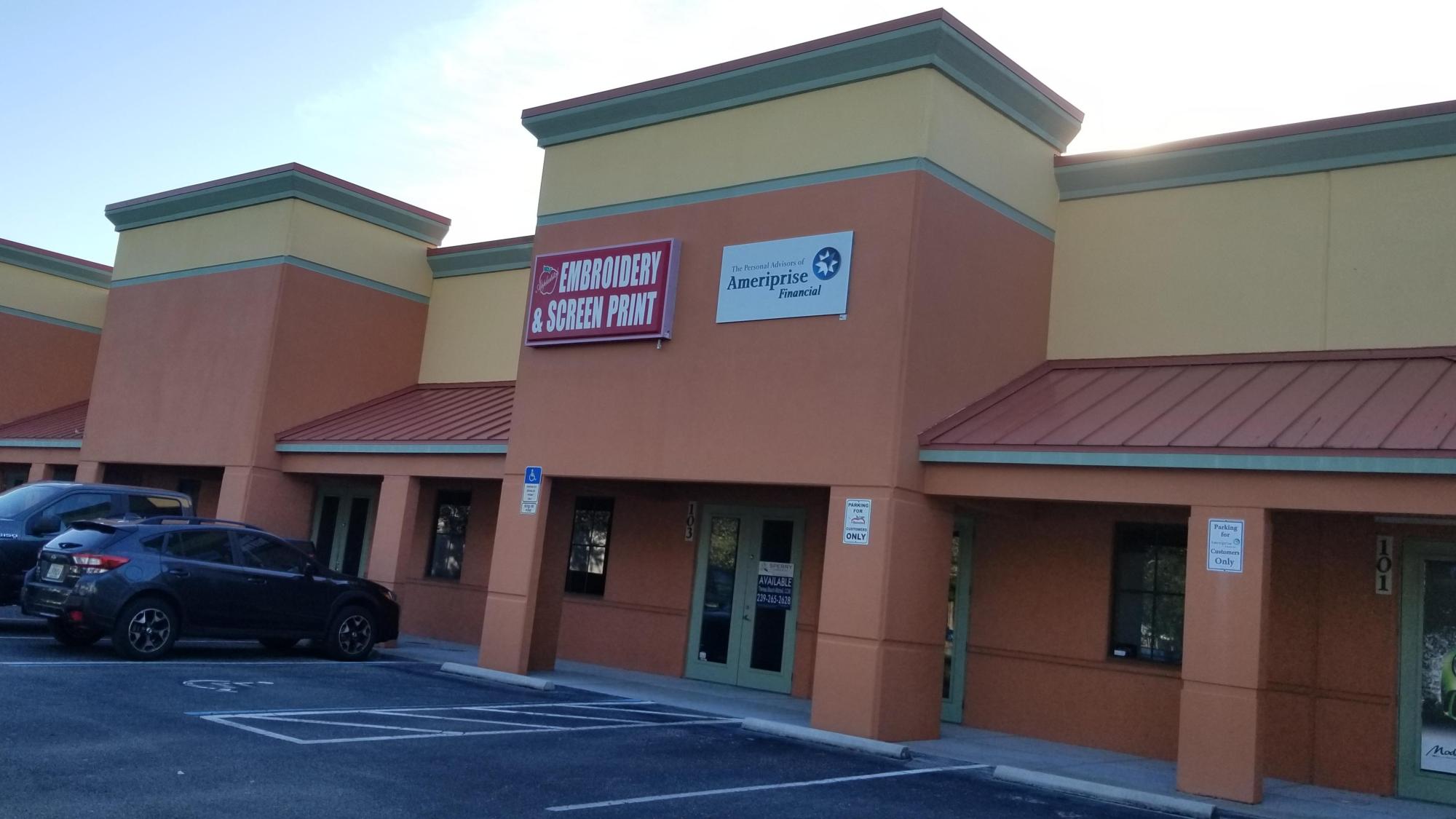 Cape Coral Flex Space! 413 NE Van loon Ln#103