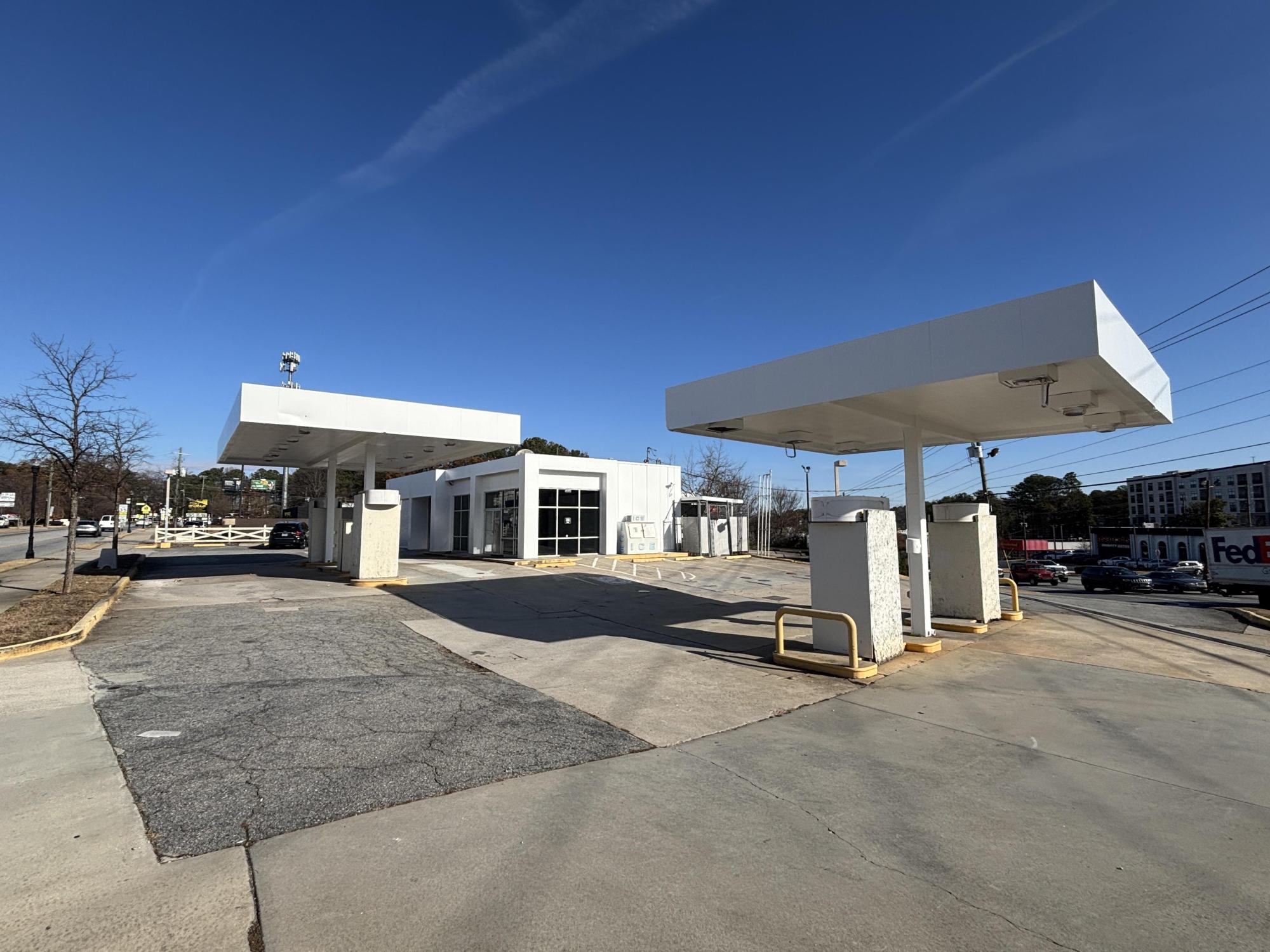 5404 Peachtree Blvd.