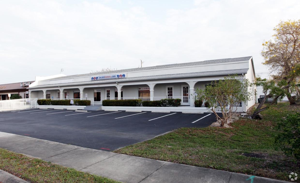 Offices Just Off Cape Coral Parkway