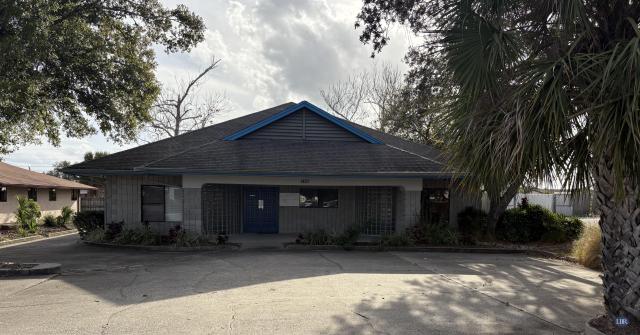 1427 Aurora Rd