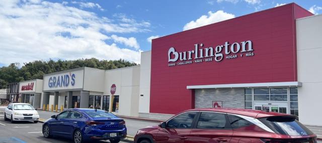 Plaza Vega Baja Retail Space- FOR LEASE