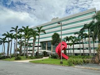 1,477 SF @ Centro Internacional de Mercadeo