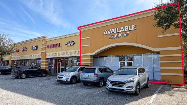 ±2,890 SF End Cap on US-192 | 67,390 AADT