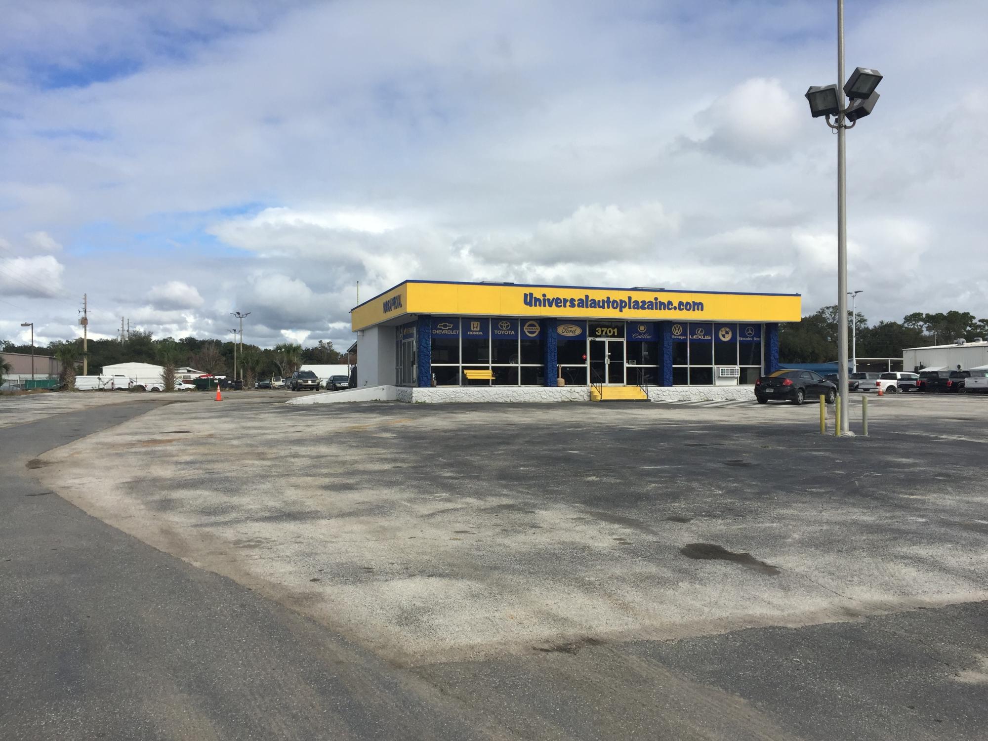 Former Auto Dealership on W. Colonial Drive!